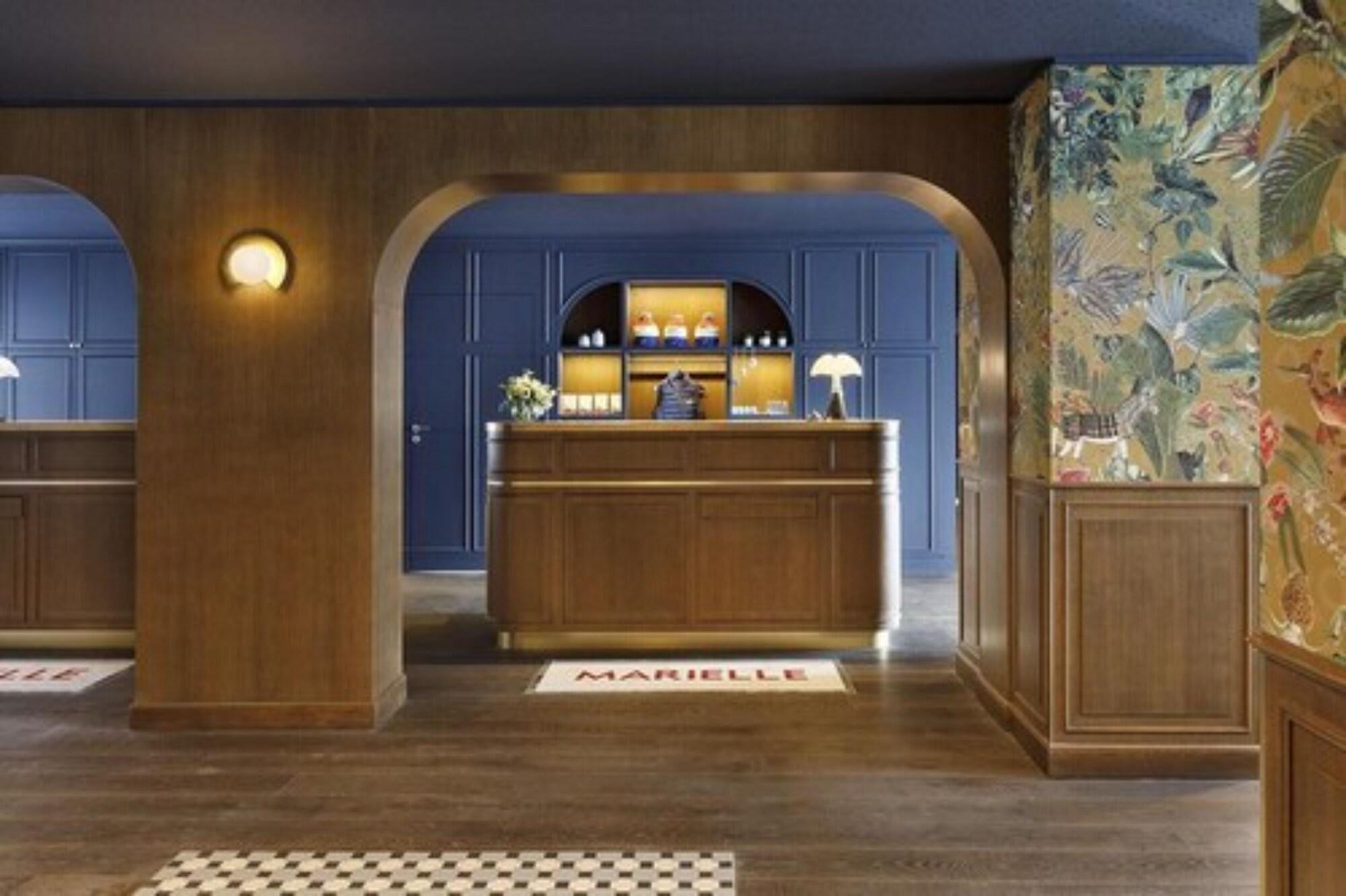 Hotel Marielle 瓦托伦斯 外观 照片
